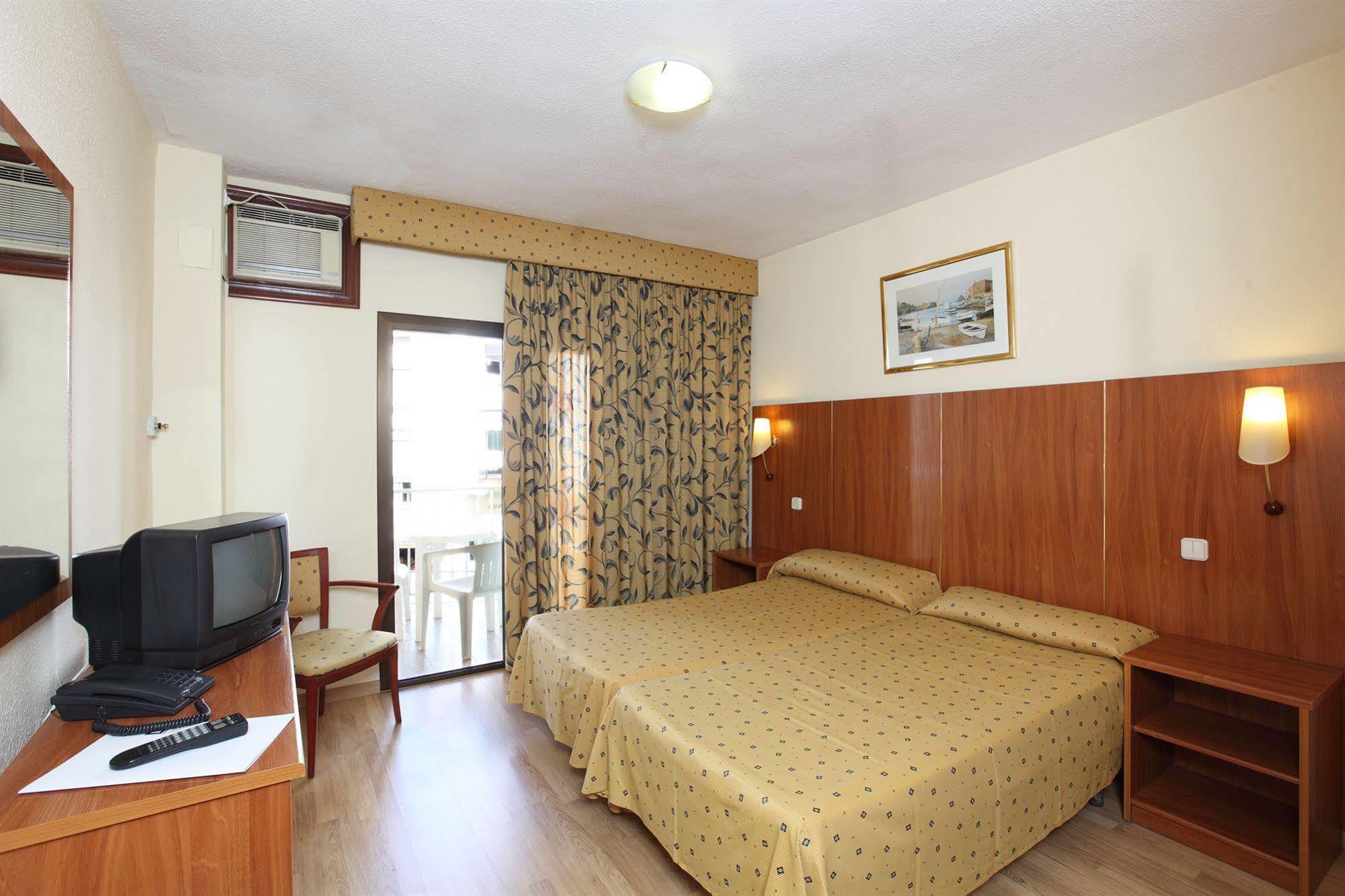 Hotel Brasil Бенидорм Экстерьер фото